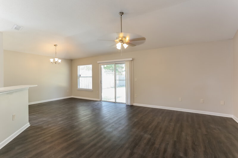 2,580/Mo, 8349 Swanton Ln Jacksonville, FL 32244 Living Room View 2