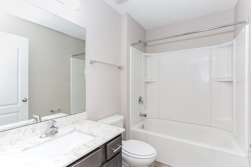 2,970/Mo, 15772 Pinyon Ln Jacksonville, FL 32218 Bathroom View