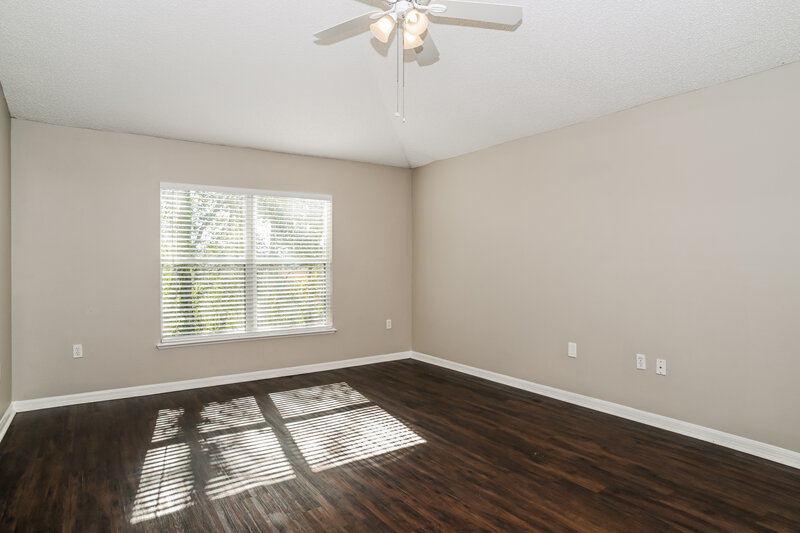 2,120/Mo, 4014 Broad Creek Ln Jacksonville, FL 32218 Main Bedroom View