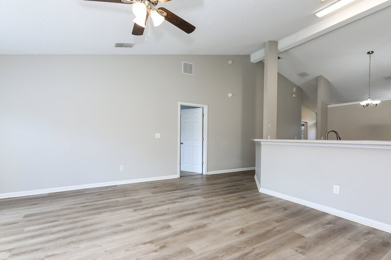 2,300/Mo, 2479 Coachman Lakes Dr Jacksonville, FL 32246 Living Room View