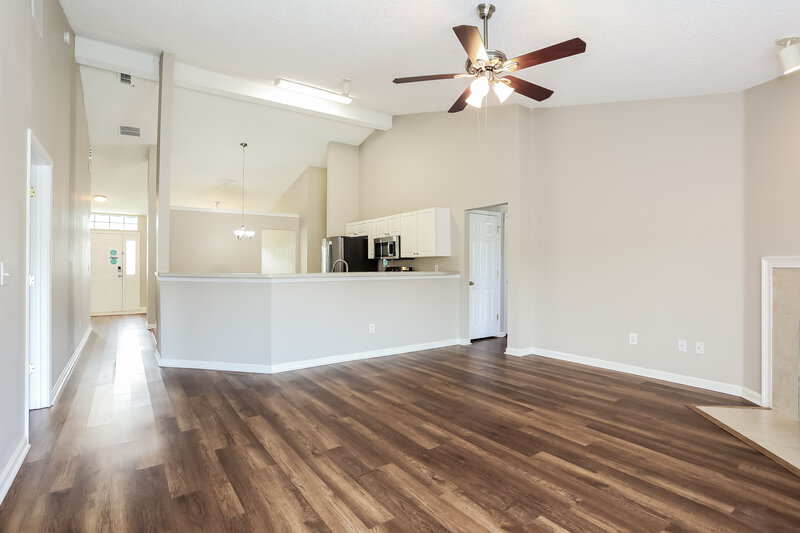 2,280/Mo, 2479 Coachman Lakes Dr Jacksonville, FL 32246 Living Room View 2