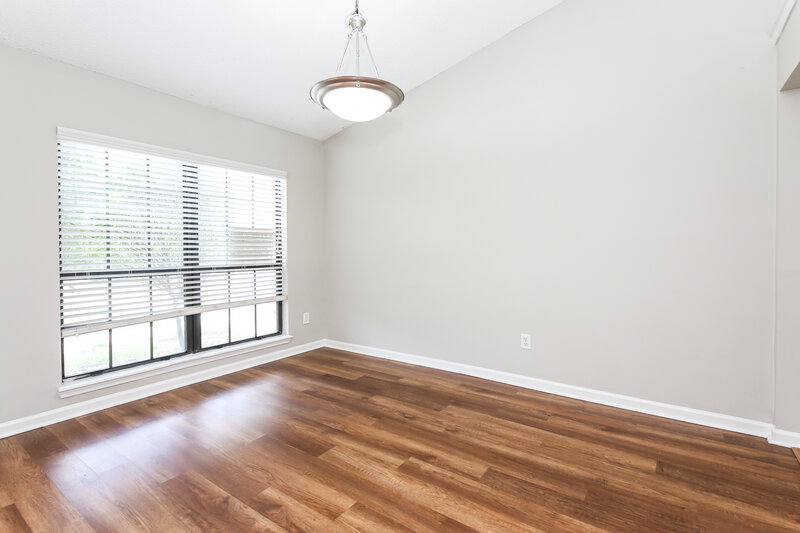 2,300/Mo, 2479 Coachman Lakes Dr Jacksonville, FL 32246 Dining Room View
