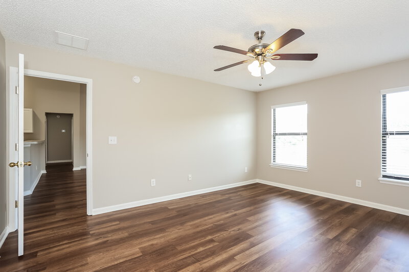 2,280/Mo, 2479 Coachman Lakes Dr Jacksonville, FL 32246 Main Bedroom View