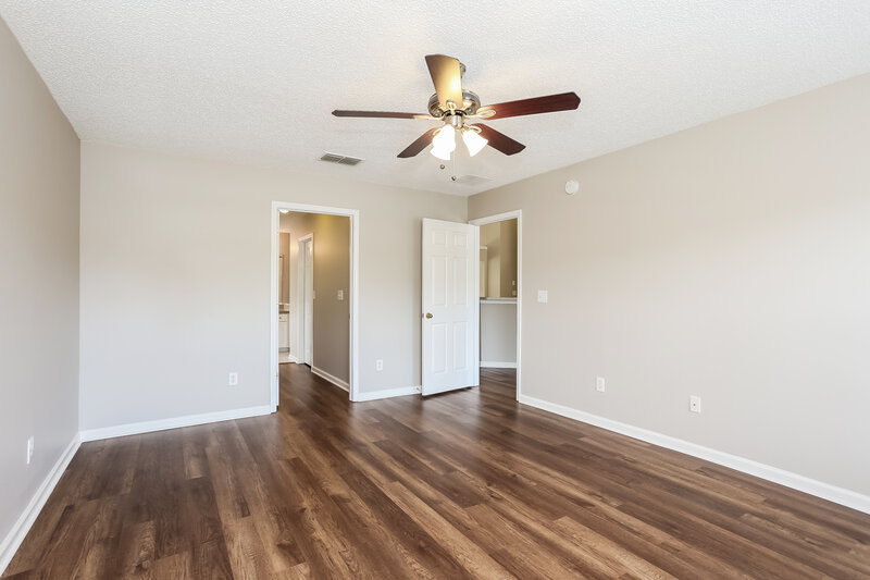 2,280/Mo, 2479 Coachman Lakes Dr Jacksonville, FL 32246 Main Bedroom View 2