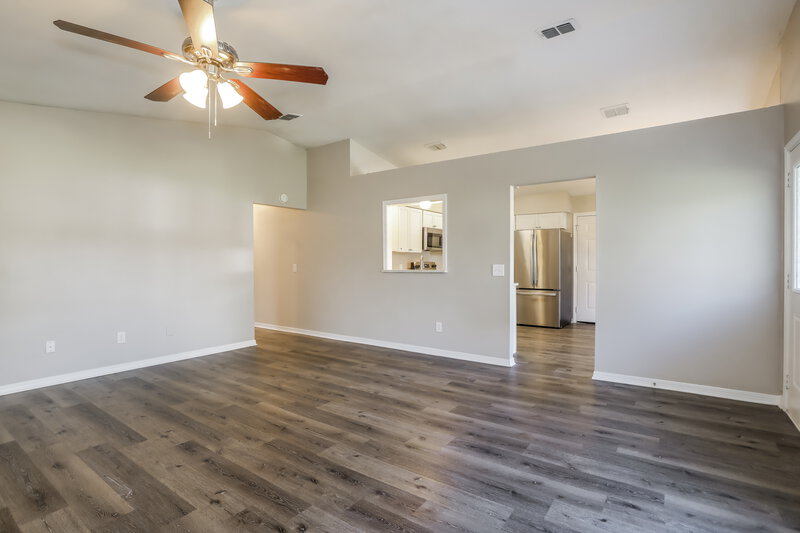 1,585/Mo, 1638 Sandy Hollow Loop Middleburg, FL 32068 Living Room View