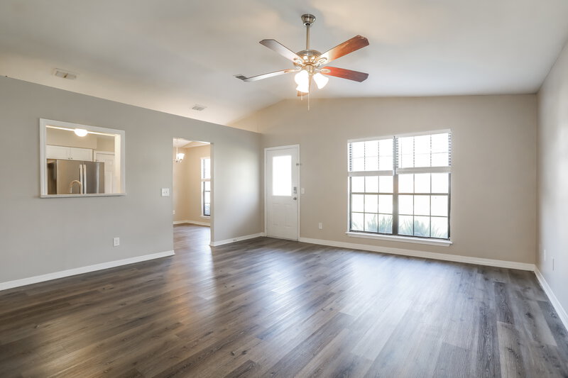 1,585/Mo, 1638 Sandy Hollow Loop Middleburg, FL 32068 Living Room View 2