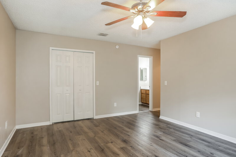 1,585/Mo, 1638 Sandy Hollow Loop Middleburg, FL 32068 Main Bedroom View 2