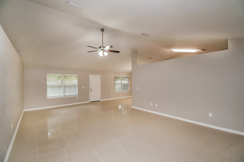 1,895/Mo, 3248 Silverado Cir Green Cove Springs, FL 32043 Living Room View 2