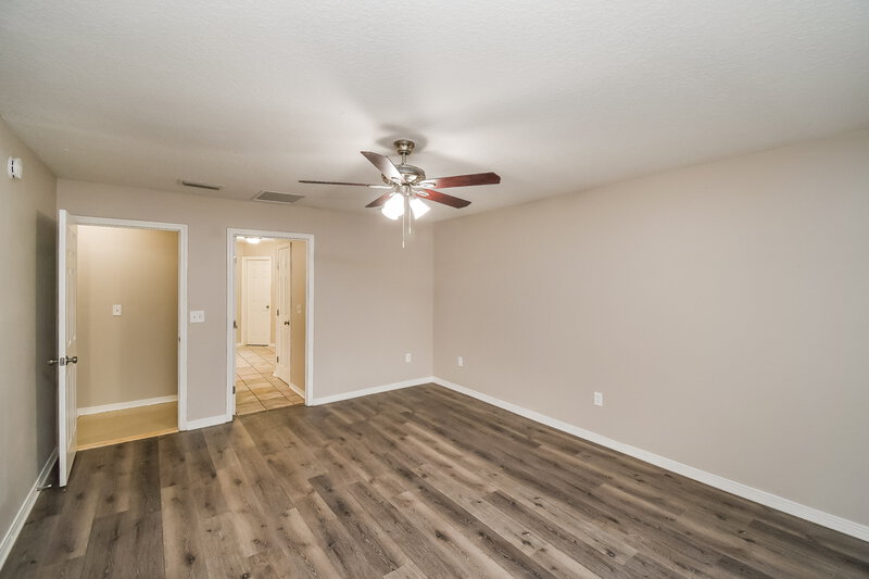 1,895/Mo, 3248 Silverado Cir Green Cove Springs, FL 32043 Main Bedroom View 2