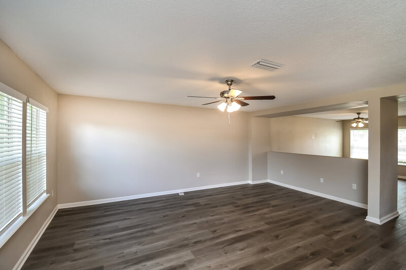 2,060/Mo, 11504 Bonnie Lakes Ct Jacksonville, FL 32221 Family Room View