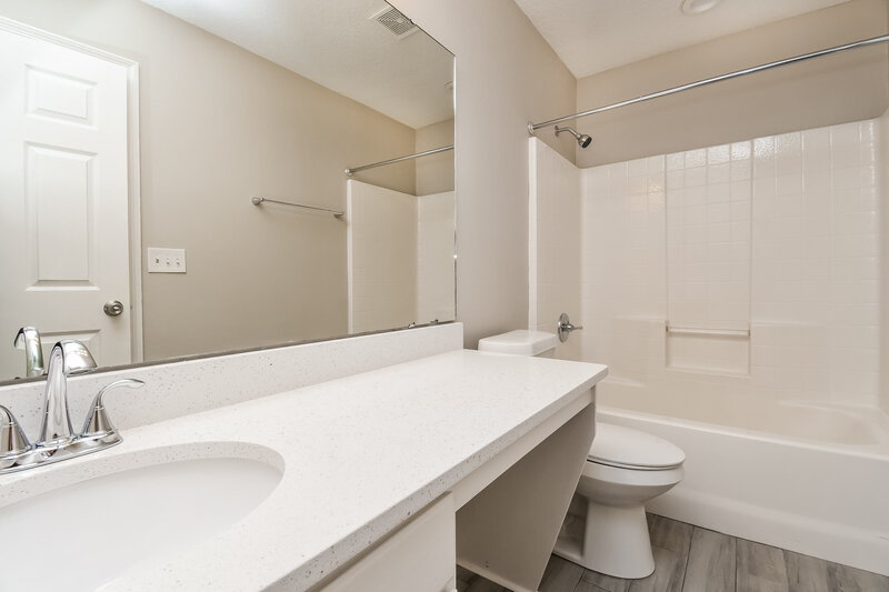 2,060/Mo, 11504 Bonnie Lakes Ct Jacksonville, FL 32221 Bathroom View