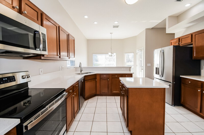 2,330/Mo, 5032 Toproyal Ln Jacksonville, FL 32277 Kitchen View