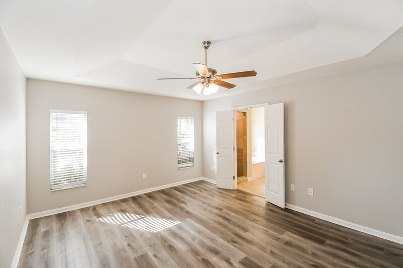 2,330/Mo, 5032 Toproyal Ln Jacksonville, FL 32277 Main Bedroom View