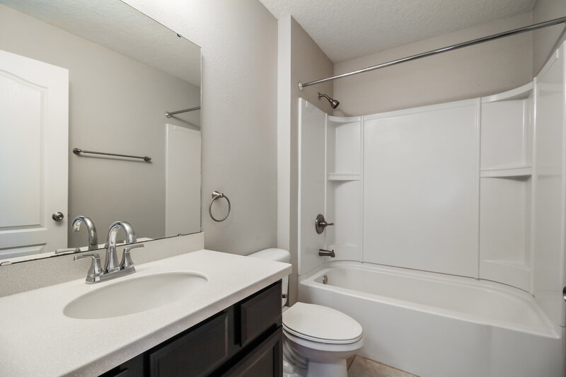 2,220/Mo, 15859 Rachel Creek Dr Jacksonville, FL 32218 Bathroom View