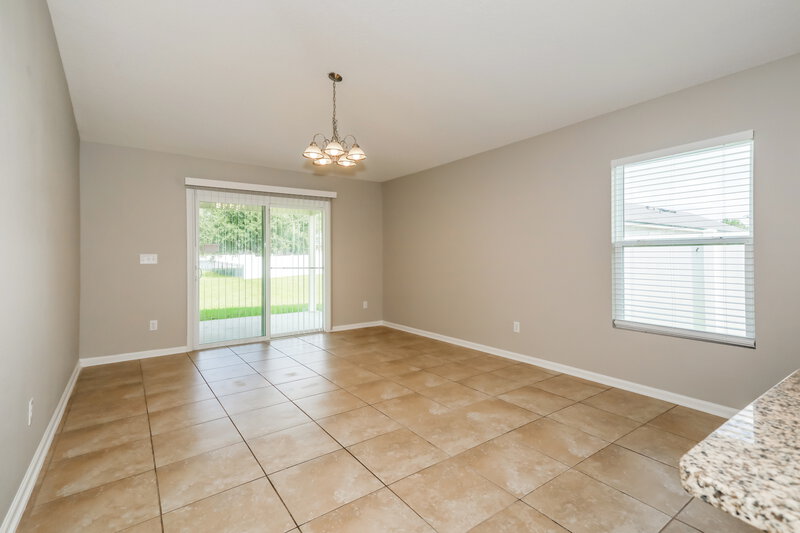 2,060/Mo, 3955 Chimney Swifts Lane Middleburg, FL 32068 Dining Room View