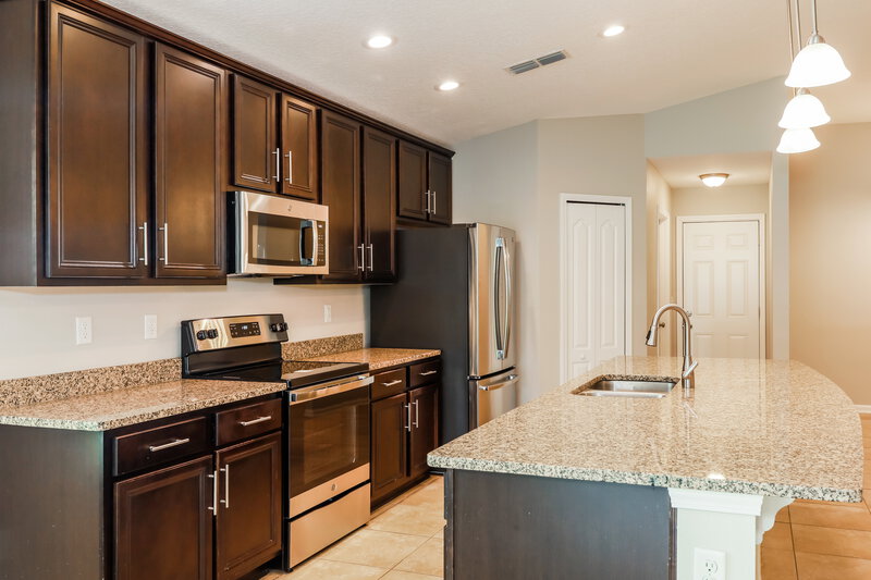 2,060/Mo, 3955 Chimney Swifts Lane Middleburg, FL 32068 Kitchen View 2
