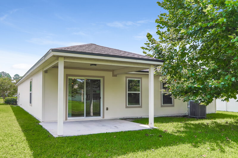2,060/Mo, 3955 Chimney Swifts Lane Middleburg, FL 32068 Rear View