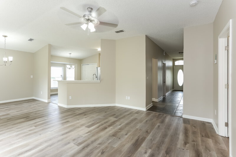 2,055/Mo, 3318 Side Out Ct Jacksonville, FL 32277 Living Room View 2