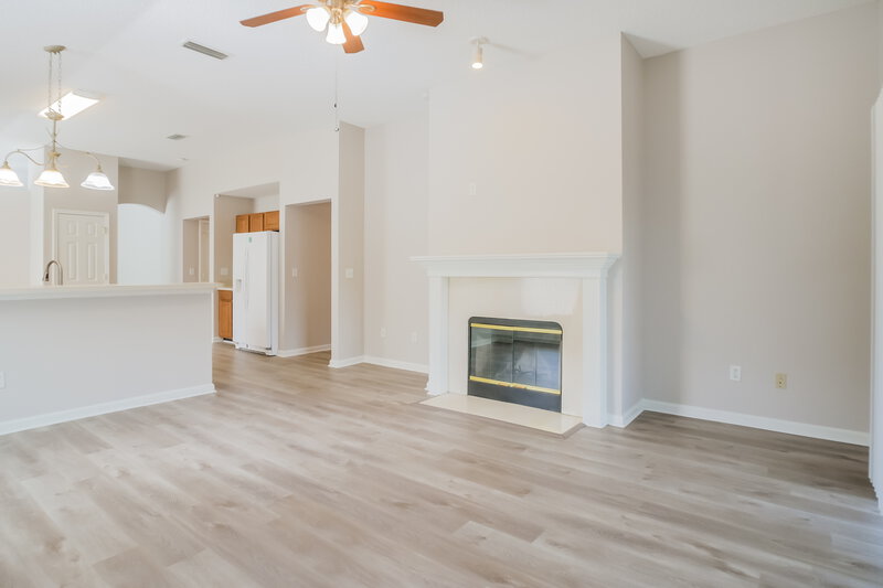 2,050/Mo, 1309 Ardmore St St Augustine, FL 32092 Family Room View