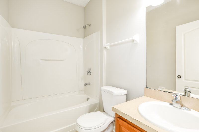 3,670/Mo, 2734 Wood Stork Trl Orange Park, FL 32073 Bathroom View