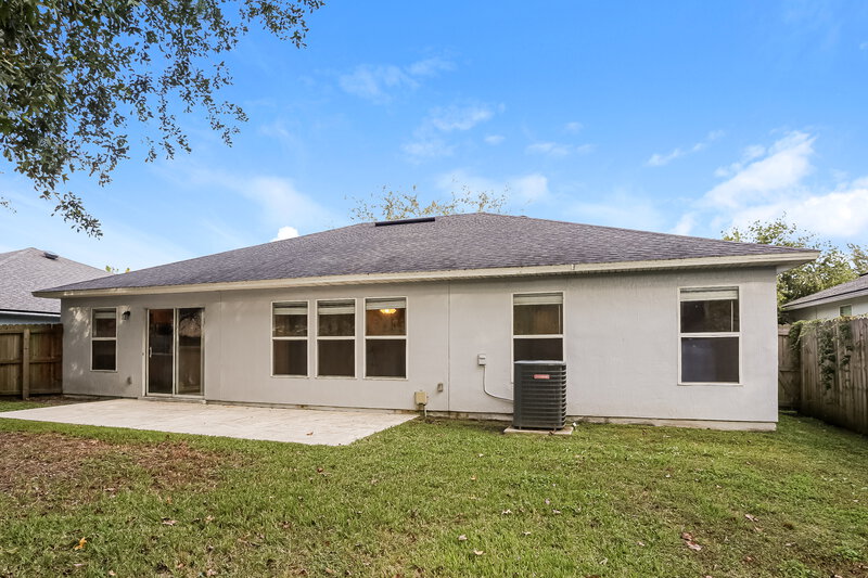 1,805/Mo, 12248 Pebble Point Drive W Jacksonville, FL 32226 Rear View