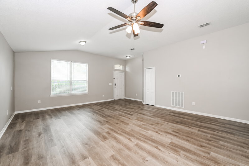 2,325/Mo, 12586 Brookchase Ln Jacksonville, FL 32225 Living Room View 2
