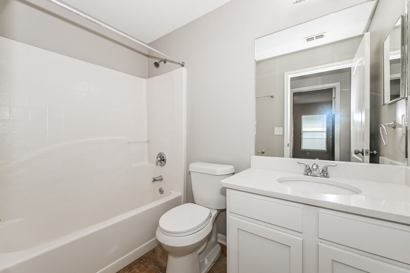 2,325/Mo, 12586 Brookchase Ln Jacksonville, FL 32225 Bathroom View