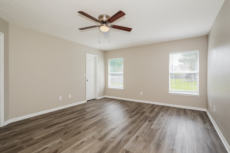 0/Mo, 4081 Edgeland Trail Middleburg, FL 32068 Main Bedroom View
