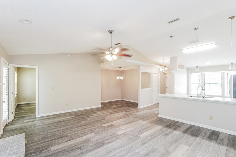 1,660/Mo, 2935 Jessicas Ct Green Cove Springs, FL 32043 Living Room View 2