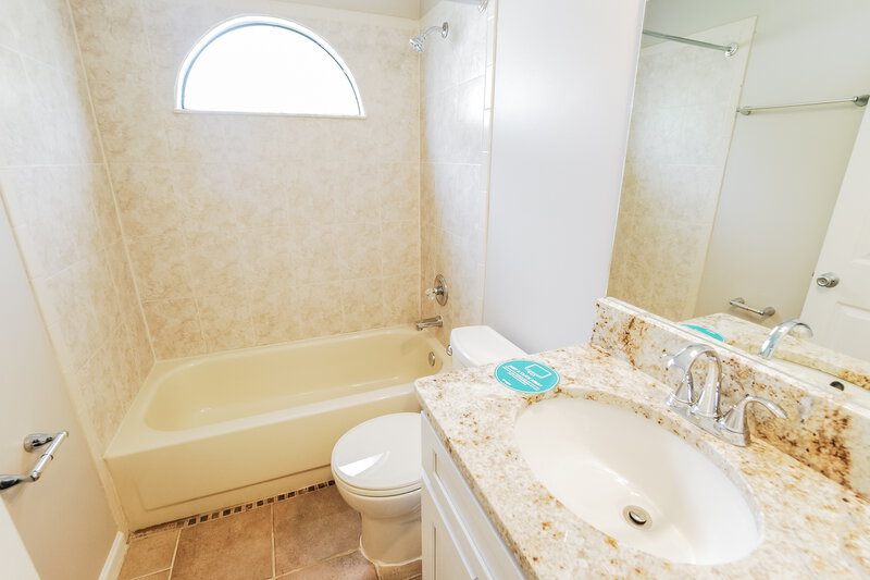 1,660/Mo, 2935 Jessicas Ct Green Cove Springs, FL 32043 Bathroom View