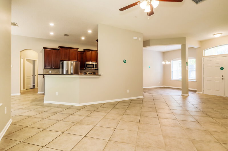 2,425/Mo, 213 Lige Branch Ln Jacksonville, FL 32259 Living Room View 2