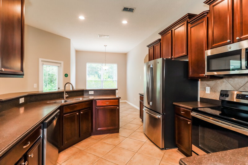 2,425/Mo, 213 Lige Branch Ln Jacksonville, FL 32259 Kitchen View 2