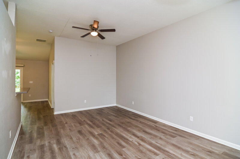 1,810/Mo, 6311 Rolling Tree Street Jacksonville, FL 32222 Living Room View 2