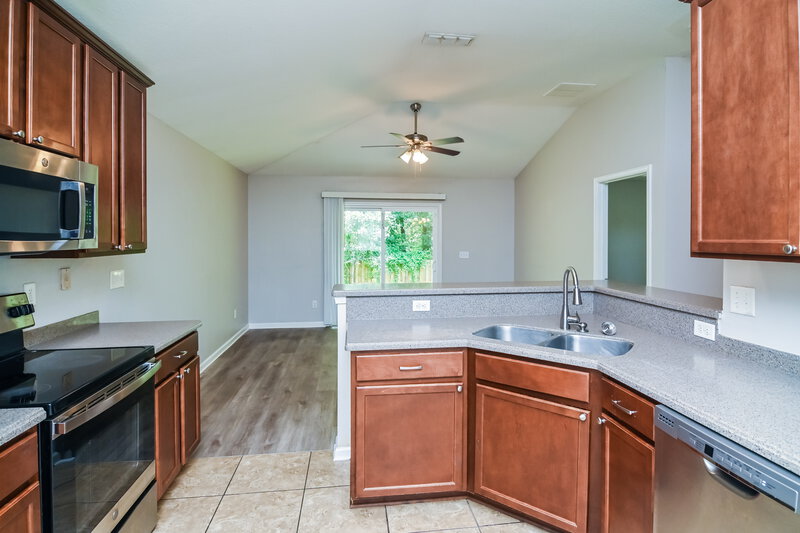 1,810/Mo, 6311 Rolling Tree Street Jacksonville, FL 32222 Kitchen View