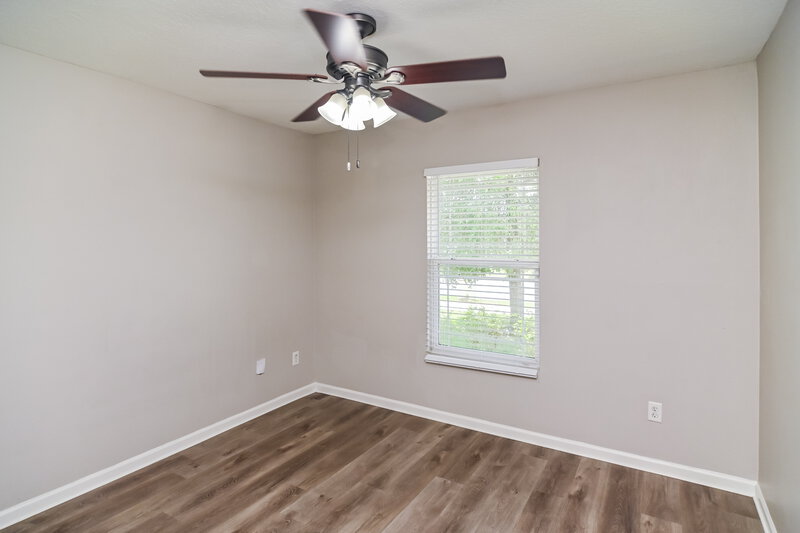 1,810/Mo, 6311 Rolling Tree Street Jacksonville, FL 32222 Main Bedroom View 2