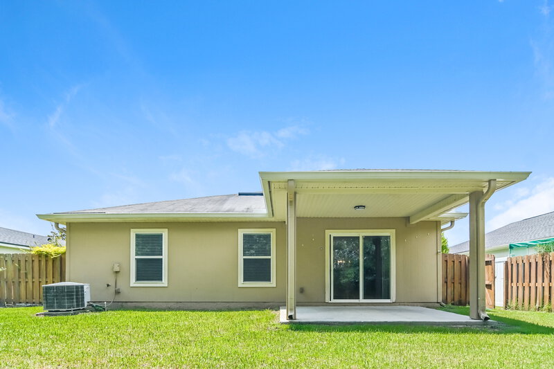 1,810/Mo, 6311 Rolling Tree Street Jacksonville, FL 32222 Rear View