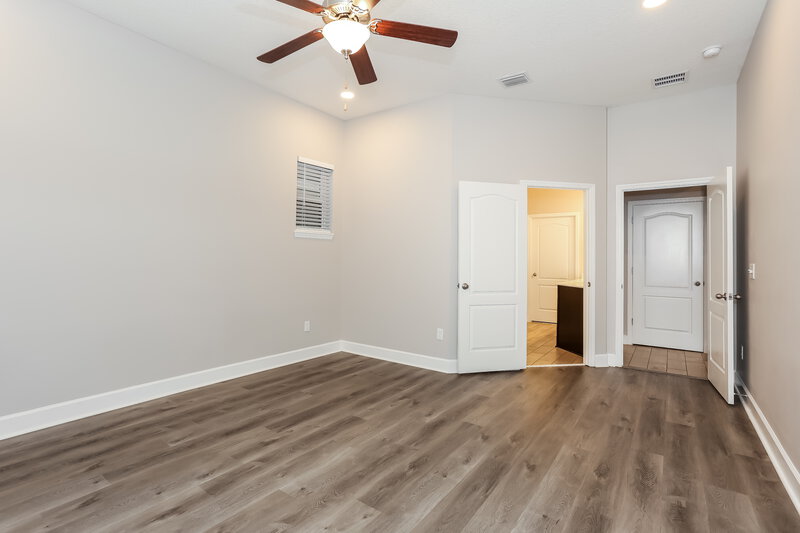 2,225/Mo, 31 Spindrift Ct Saint Augustine, FL 32092 Main Bedroom View 2