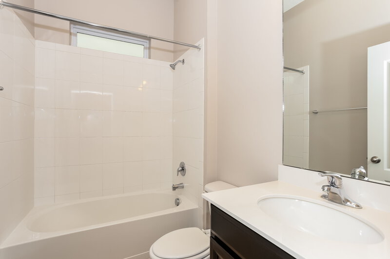 2,225/Mo, 31 Spindrift Ct Saint Augustine, FL 32092 Bathroom View