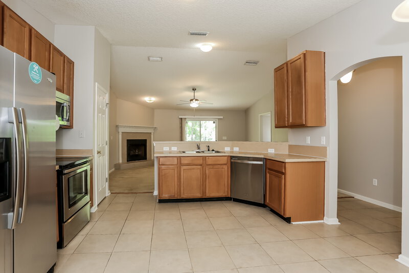 2,500/Mo, 8954 Derrickson Dr Jacksonville, FL 32210 Kitchen View