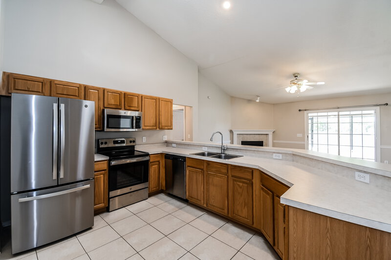 2,455/Mo, 1182 Ardmore St St Augustine, FL 32092 Kitchen View
