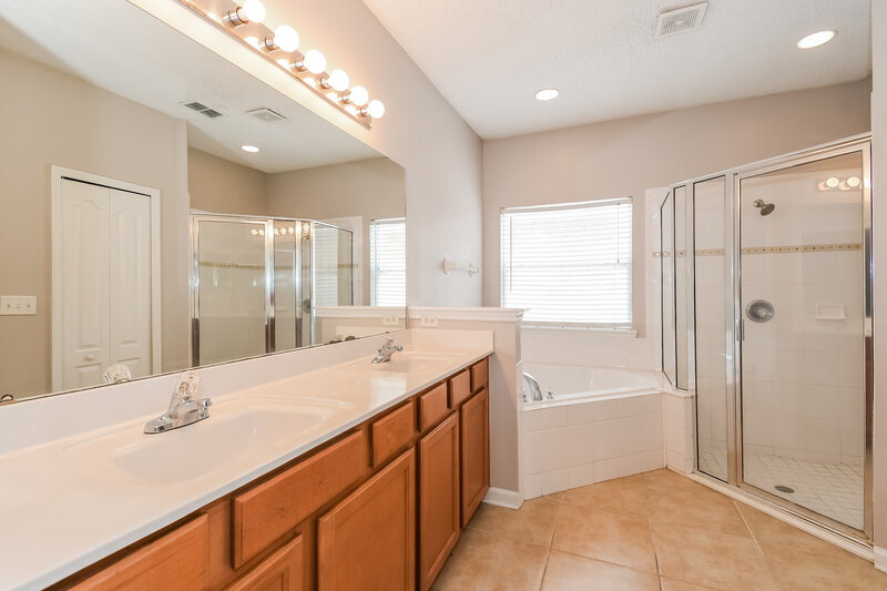 3,480/Mo, 133 Casa Sevilla Ave St Augustine, FL 32092 Main Bathroom View
