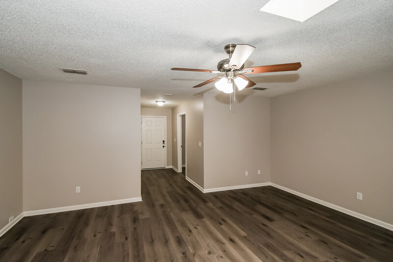 2,115/Mo, 2412 Balsamwood Ct Orange Park, FL 32065 Living Room View