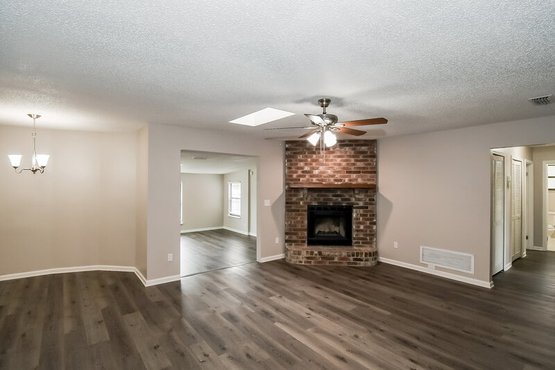 2,115/Mo, 2412 Balsamwood Ct Orange Park, FL 32065 Living Room View 2