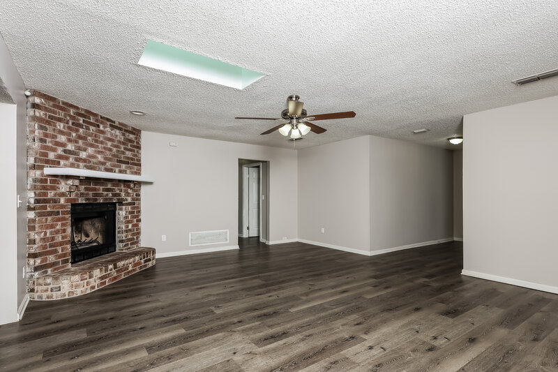 2,070/Mo, 2412 Balsamwood Ct Orange Park, FL 32065 Living Room View 2