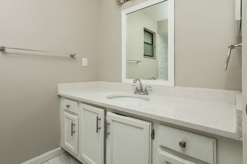 2,070/Mo, 2412 Balsamwood Ct Orange Park, FL 32065 Bathroom View 2