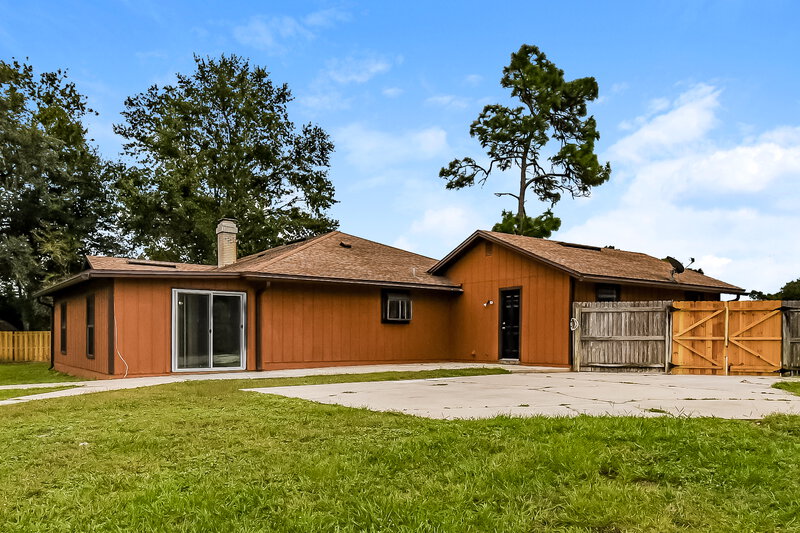 2,115/Mo, 2412 Balsamwood Ct Orange Park, FL 32065 Rear View
