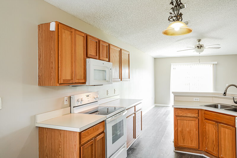 1,665/Mo, 3204 Talisman Dr Middleburg, FL 32068 Kitchen View 2