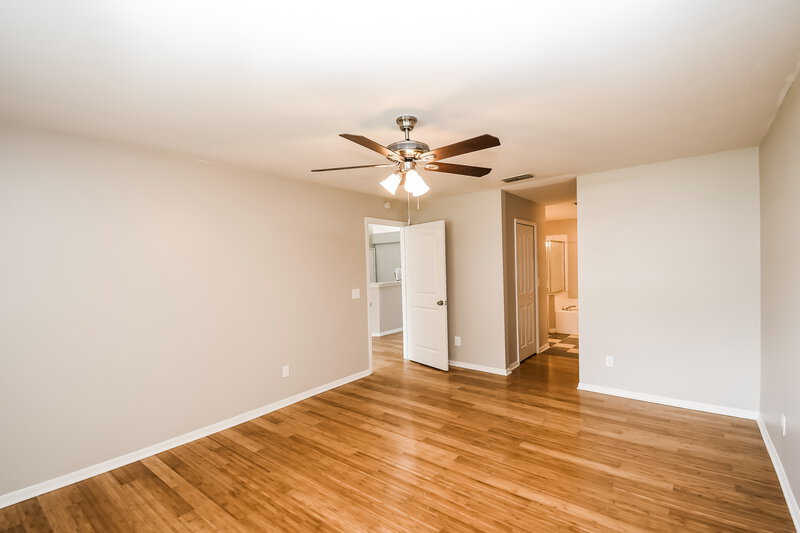 2,100/Mo, 3016 Golden Pond Blvd Orange Park, FL 32073 Main Bedroom View
