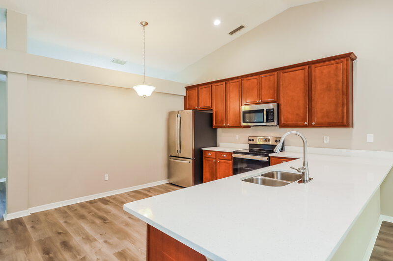 3,900/Mo, 498 Johns Creek Pkwy Saint Augustine, FL 32092 Kitchen View 2