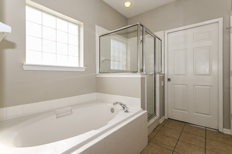 2,210/Mo, 3079 White Heron Trl Orange Park, FL 32073 Main Bathroom View 2